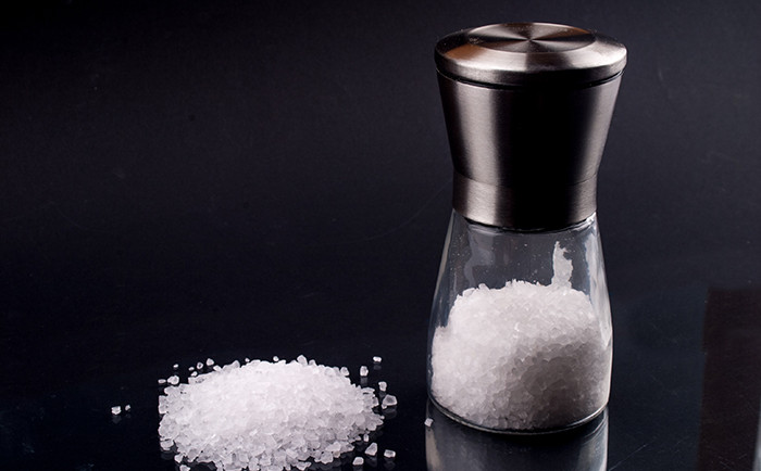 Moins de sel au quotidien : astuces & conseils