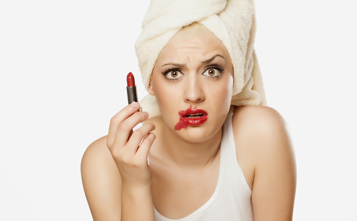 Maquillage : Les erreurs à ne pas commettre en suivant les tendances