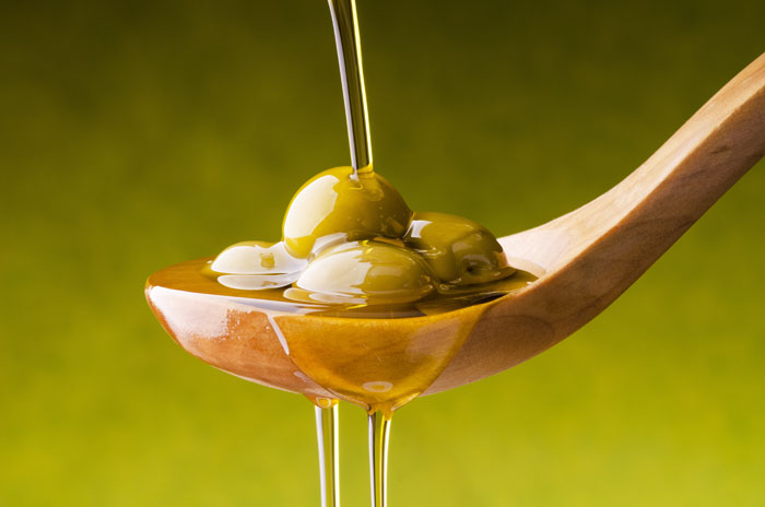 Les avantages de boire de l'huile d'olive sur un estomac vide !