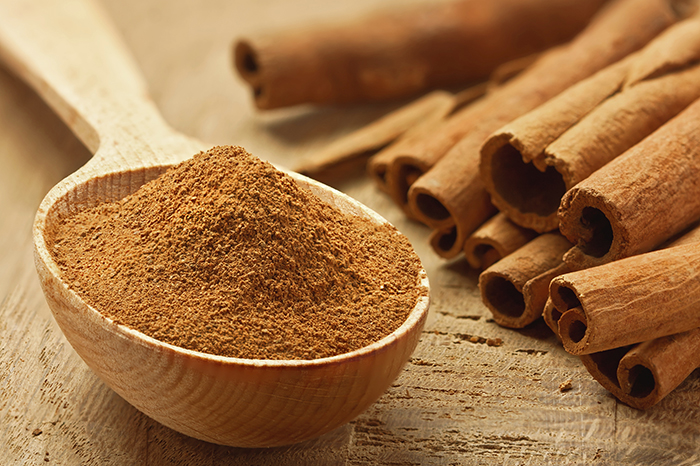 Les secrets beauté incontournables de la cannelle